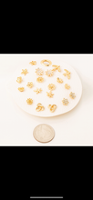 Assorted Flower Stud Set