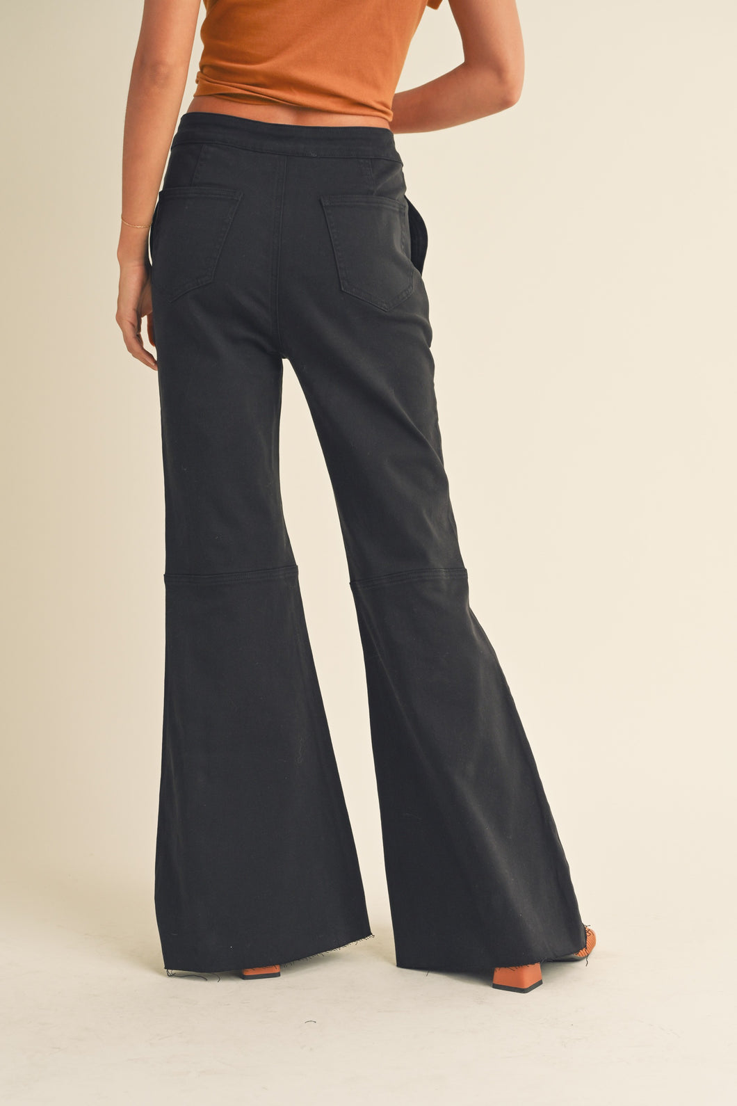 Wren Flared Pants-Black