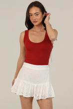 Beth Skort