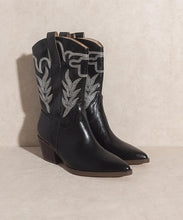 Sephira Cowgirl Boot-Black