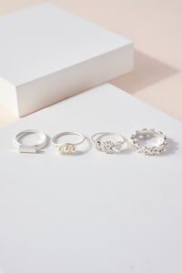 Smile Pearl Ring Set