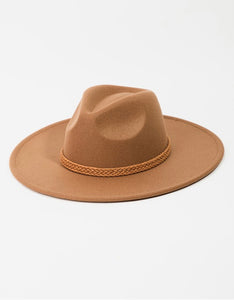 Jaclyn Hat-Brown