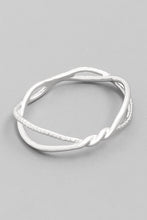 Twist Ring