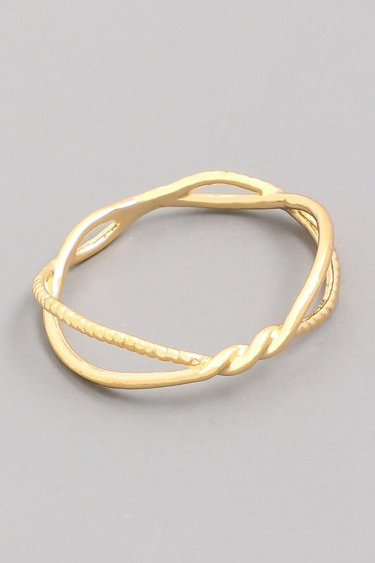 Twist Ring
